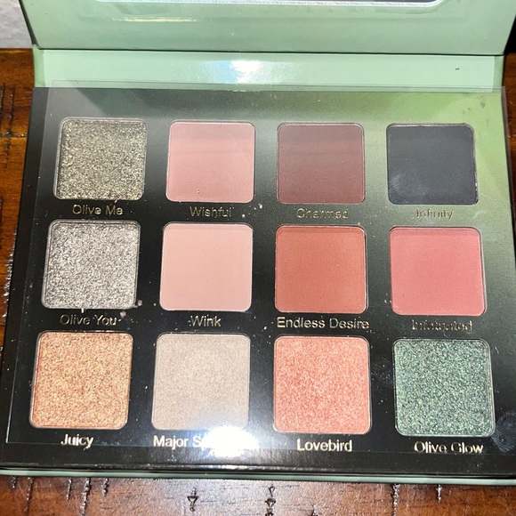 Violet Voss Olive You Forever Palette - Picture 2 of 2